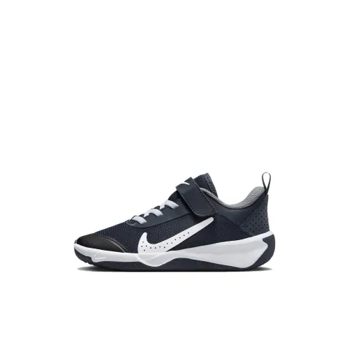 Nike Omni MULTI Court Детская повседневная обувь Низкий топ Черный/Белый Предшкольная