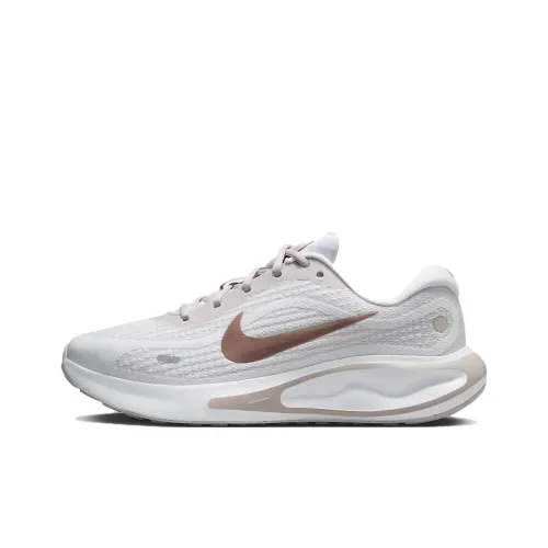 Nike Journey Run Беговые кроссовки Низкий топ Белый/Серый Фиолетовый/Дымчатый Фиолетовый Красный Женские