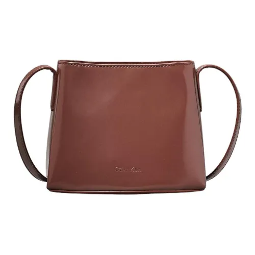 Calvin Klein ПУ (полиуретан) Сумка через плечо Маленькая Женская Шоколадная