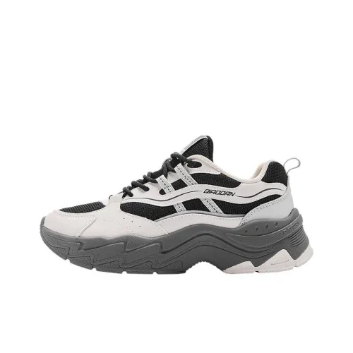 QIAODAN Легкий и Износостойкий Низкий Топ Кроссовки с Толстой Подошвой Женские Белые Черные