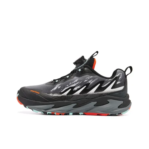 QIAODAN Mountain Antelope Устойчивый к истиранию Низкий Топ Детская Беговая Обувь Черный Оранжевый