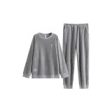 Серебристо-серый