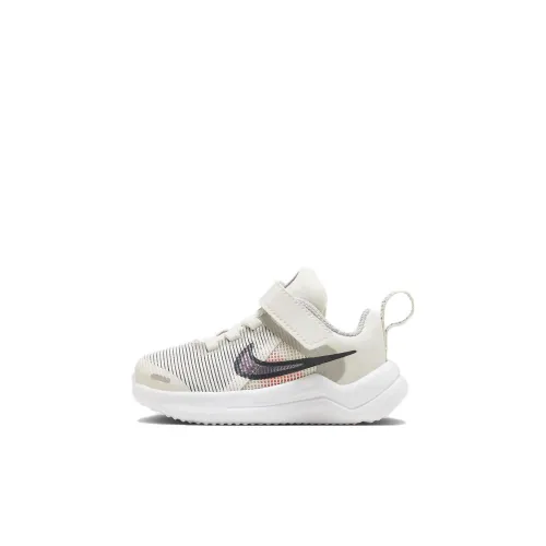 nike Downshifter 12 Next Nature Противоскользящая Анти KICK Низкий Топ Обувь для малышей Белый Infant And Toddler