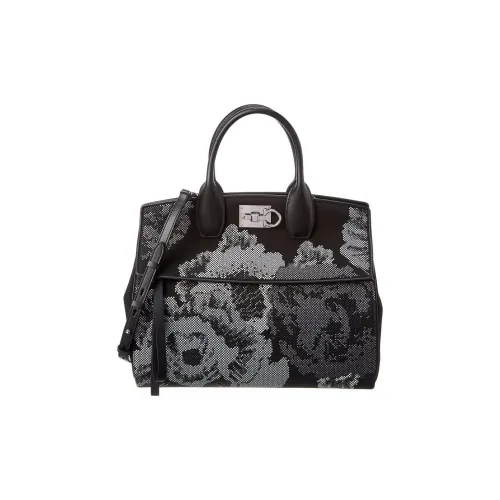 Ferragamo Холст Сумка через плечо Сумка среднего размера Женская Черная