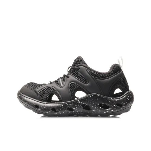 LINING YOUNG Sports Life Collection Chasing Веселье Детские Сандалии Черный Подростки