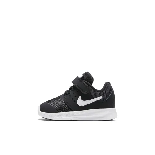 Nike Downshifter 7 Slip-Resistant Shock Absorbers Low-Top Беговые кроссовки Черный Белый Для малышей и детей младшего возраста