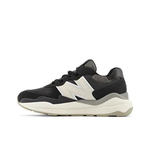 NEW BALANCE KIDS Беговые кроссовки с низким верхом Унисекс