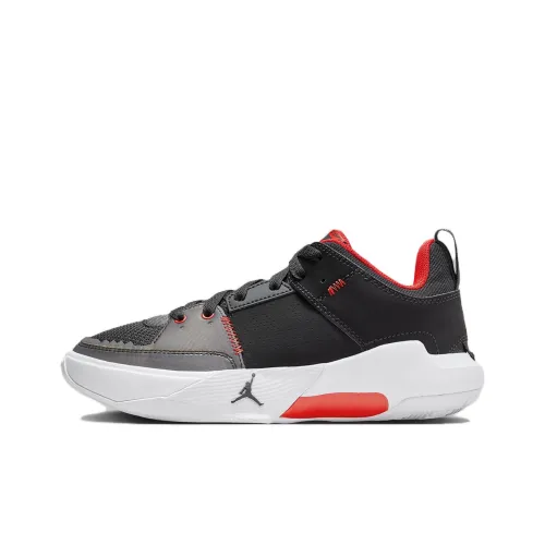 Джордан One Take 5 One Take 5 Slip-resistant Abrasion-resistant Low-top Children's Basketball Shoes Black Teenagers