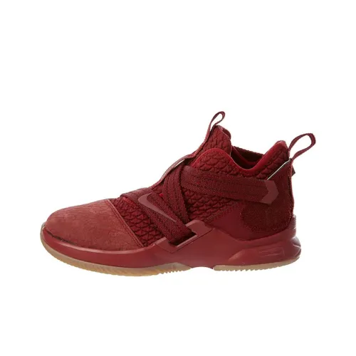 Детская баскетбольная обувь Nike Zoom Soldier 12 низкий топ школьный возраст