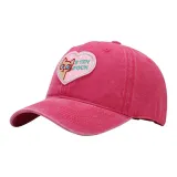 Глубокий розовый любящий кот с большими глазами