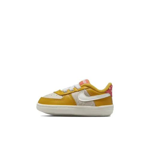 Nike Air FORCE 1 Low Топ Обувь для малышей Желтый Белый Infant и Toddler
