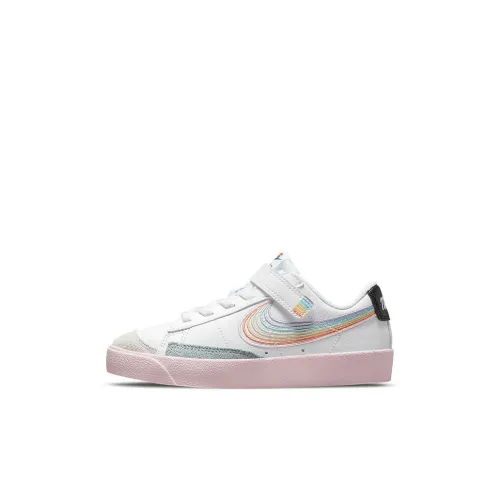 Nike Blazer Low '77 'Be True' Радужный Крючок Низкий Топ Кроссовки для скейтбординга Белый Розовый Детские Возраст 3-7 лет