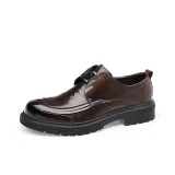 Коричневый