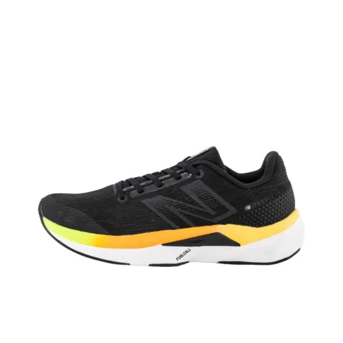 New Balance FuelCell Propel v5 Детская беговая обувь Низкий топ Черный/Желтый/Белый Школьный возраст