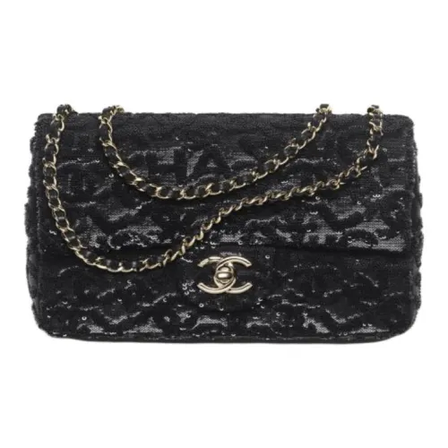 CHANEL Сумки через плечо Женские
