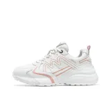 Бело-розовый