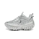 Серебристый