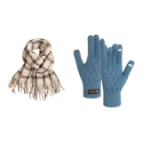 Белый шарф + синие перчатки