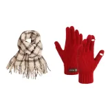 Белый шарф + красные перчатки