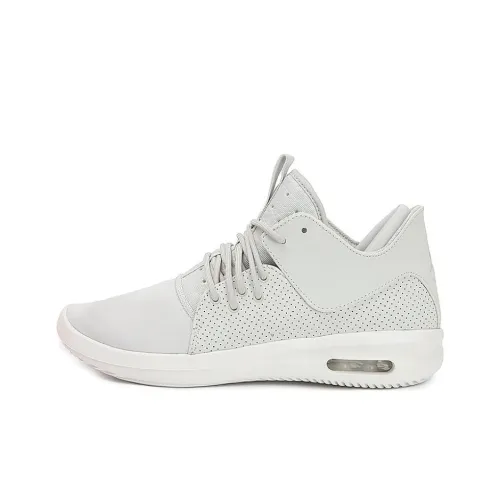 Джордан First Class Нижняя юбка Устойчивая к истиранию MID Баскетбольные кроссовки Мужской Серый