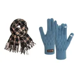 Черный шарф + синие перчатки