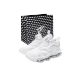 Жемчужно-белый