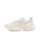 Серебристо-белый