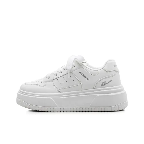 Warrior Аbrasion Resistant визуально увеличивает рост Низкие Кроссовки для скейтбординга Женские Белые
