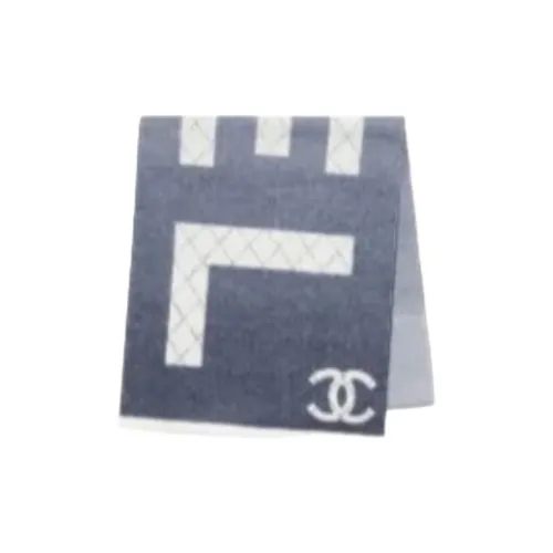 CHANEL Вязаные шарфы Унисекс