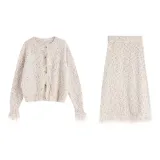 Ecru, Комплекты одежды