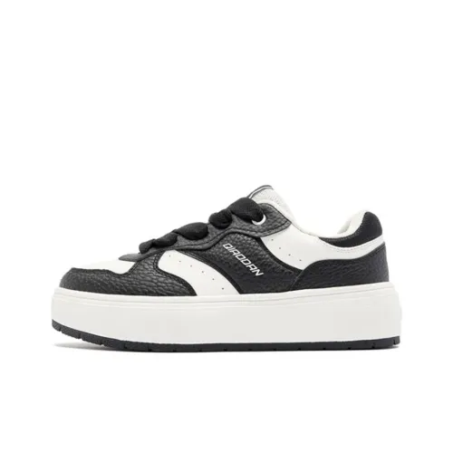 QIAODAN Slip-resistant Abrasion-resistant Low-top Skateboard Shoes Women's Black White QIAODAN Противоскользящие Износостойкие Низкие Кеды для Скейтбординга Женские Черный Белый