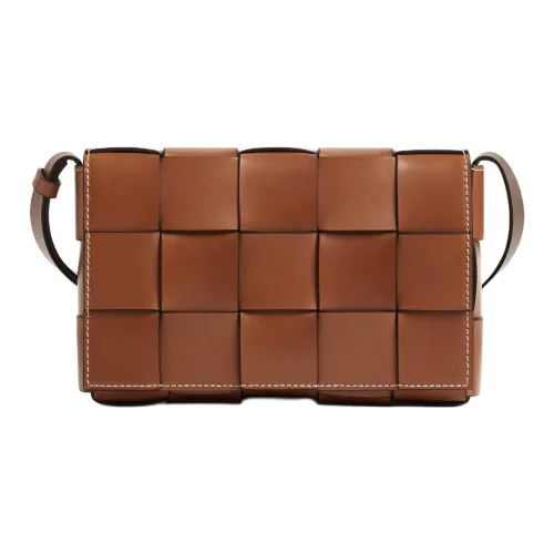 Bottega Veneta Телячья кожа Сумка через плечо Средняя Мужская Коричневая