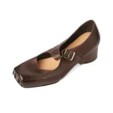 Коричневый