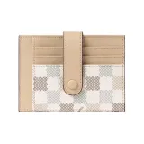 Светло-абрикосовый