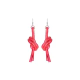 Серьги-кольца с узлом из соломы - энергичный красный