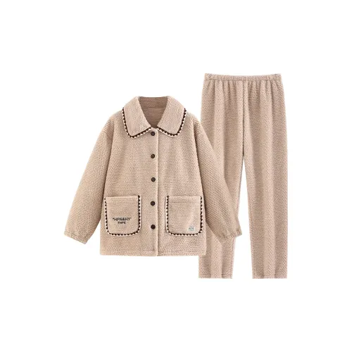 UAVAE Пижамный комплект женский цвет на изображении