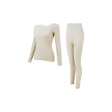 Молочно-белый