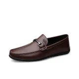 Коричневый