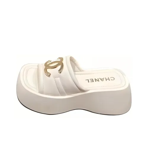 CHANEL Слипоны Белые Женские