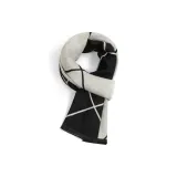 Чёрный и бежевый