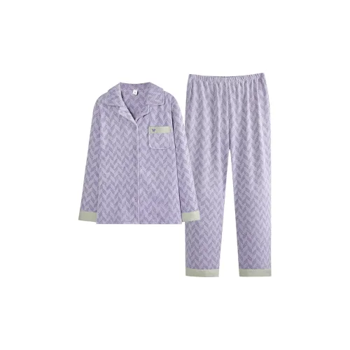 UAVAE Пижамный комплект женский цвет на изображении