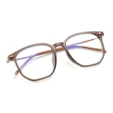 Мягкий молочно-чайный