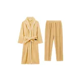 Желтый комплект одежды