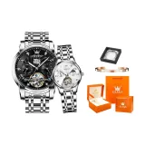 Парные часы черного и белого цвета.