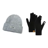 Серые шапки и кепки + черные перчатки