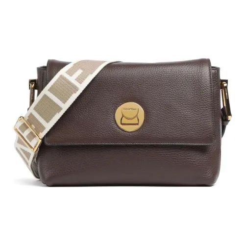 COCCINELLE Сумка через плечо из крупнозернистой текстуры коровьей кожи женская темно-коричневого цвета