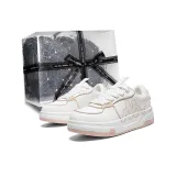 Бело-розовый