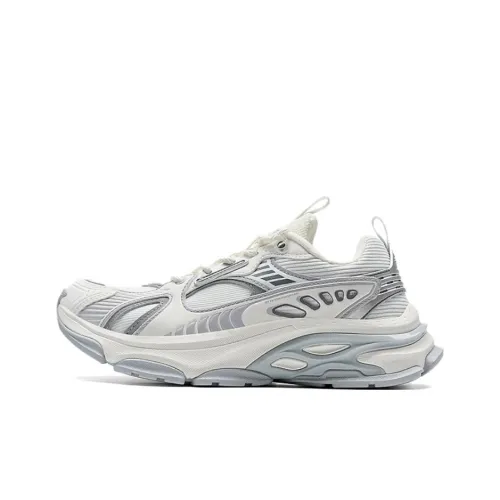 XTEP Противоскользящий устойчивый к истиранию низкий топ уличная обувь женский белый серый