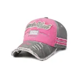 Розовый топ, серый козырек