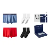 Трусы 2 упаковки: далекий небесный синий + красный, носки 2 упаковки: черный + белый.